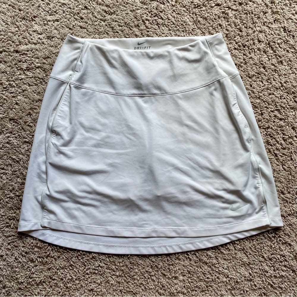 Nike Sportswear Dri-Fit UV Victory Golf Outdoor Standard Fit Pocket Active Skort